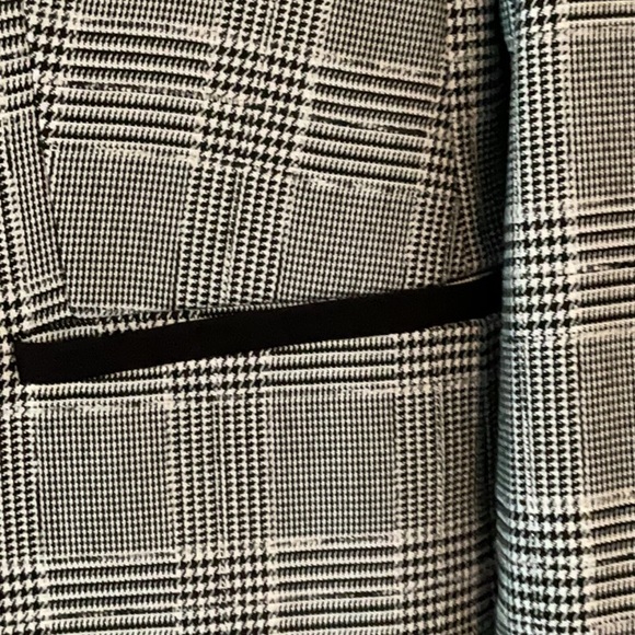 Tommy Hilfiger Black and Gray Plaid Blazer - Picture 3 of 13